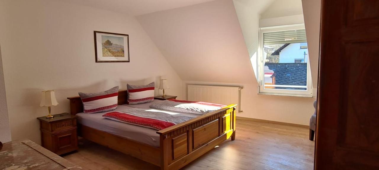 Ferienhaus Schnitzius Kinheim Екстериор снимка
